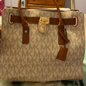 Micheal Kota new bag.